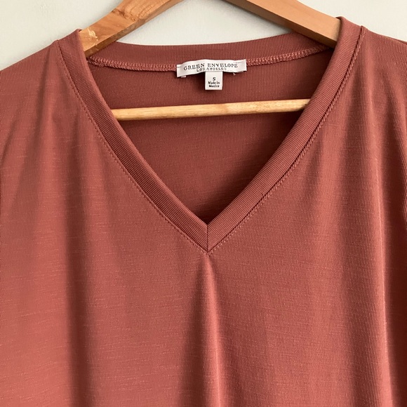 GREEN ENVELOPE Mauve Micro Ribbed V-Neck 3/4 Sleeve Top Size S - Picture 3 of 10
